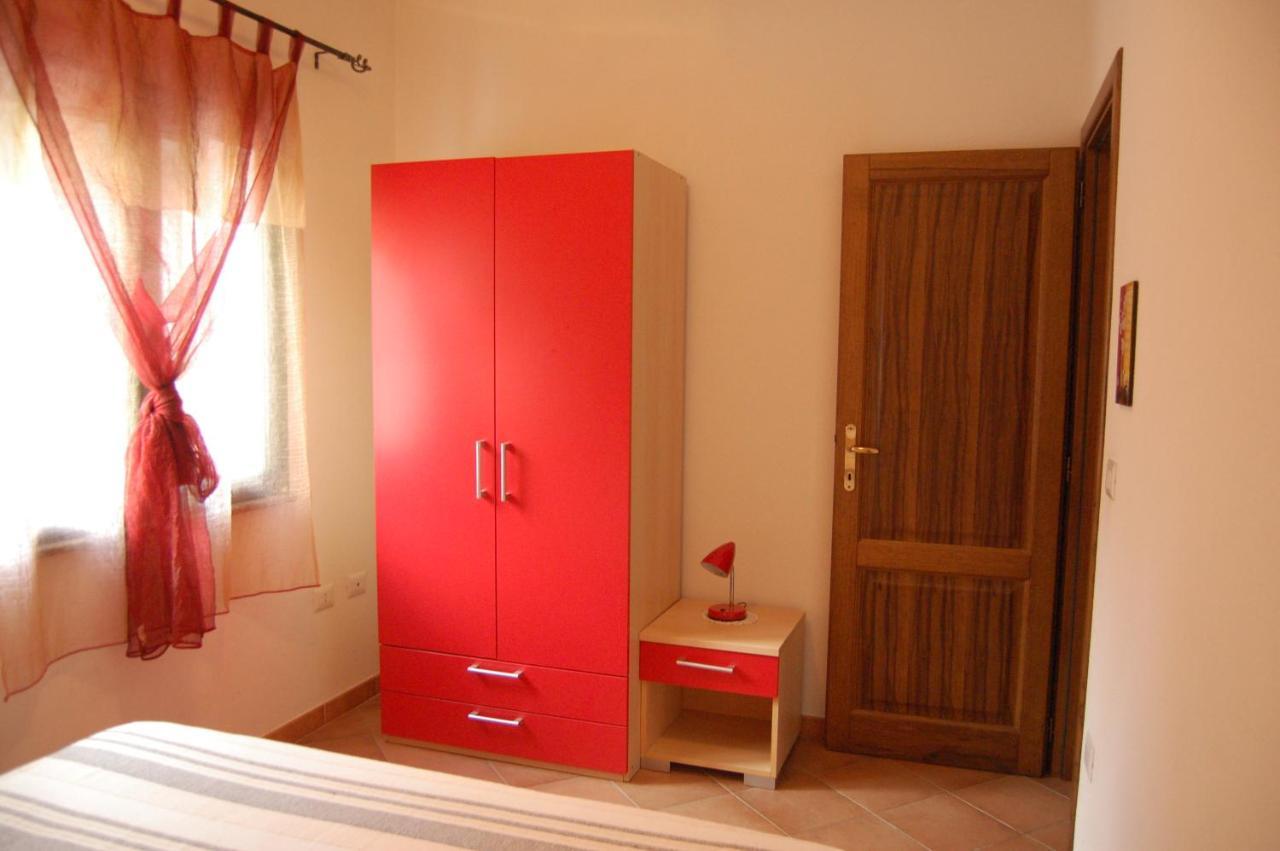 Via Costantino Apartment Budoni Luaran gambar