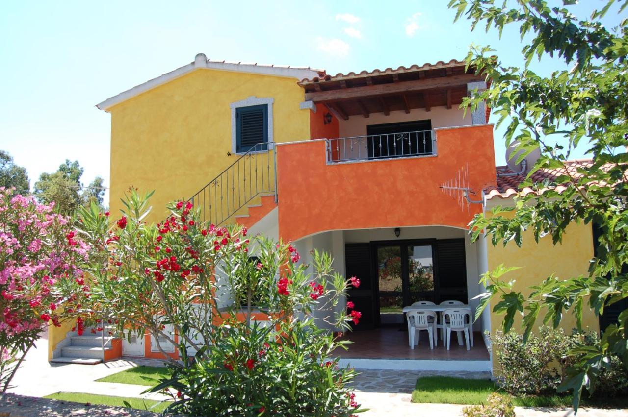 Via Costantino Apartment Budoni Luaran gambar