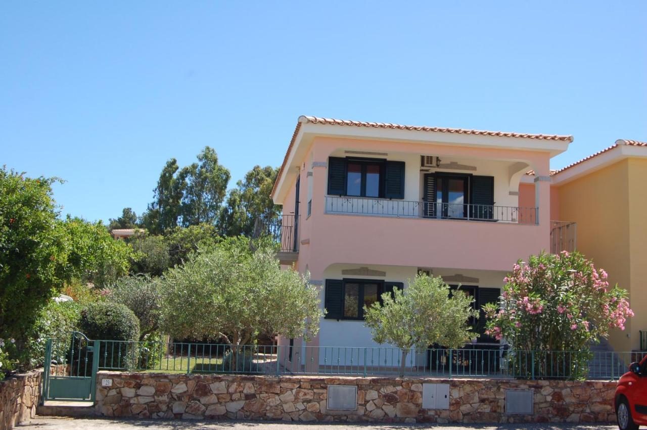 Via Costantino Apartment Budoni Luaran gambar