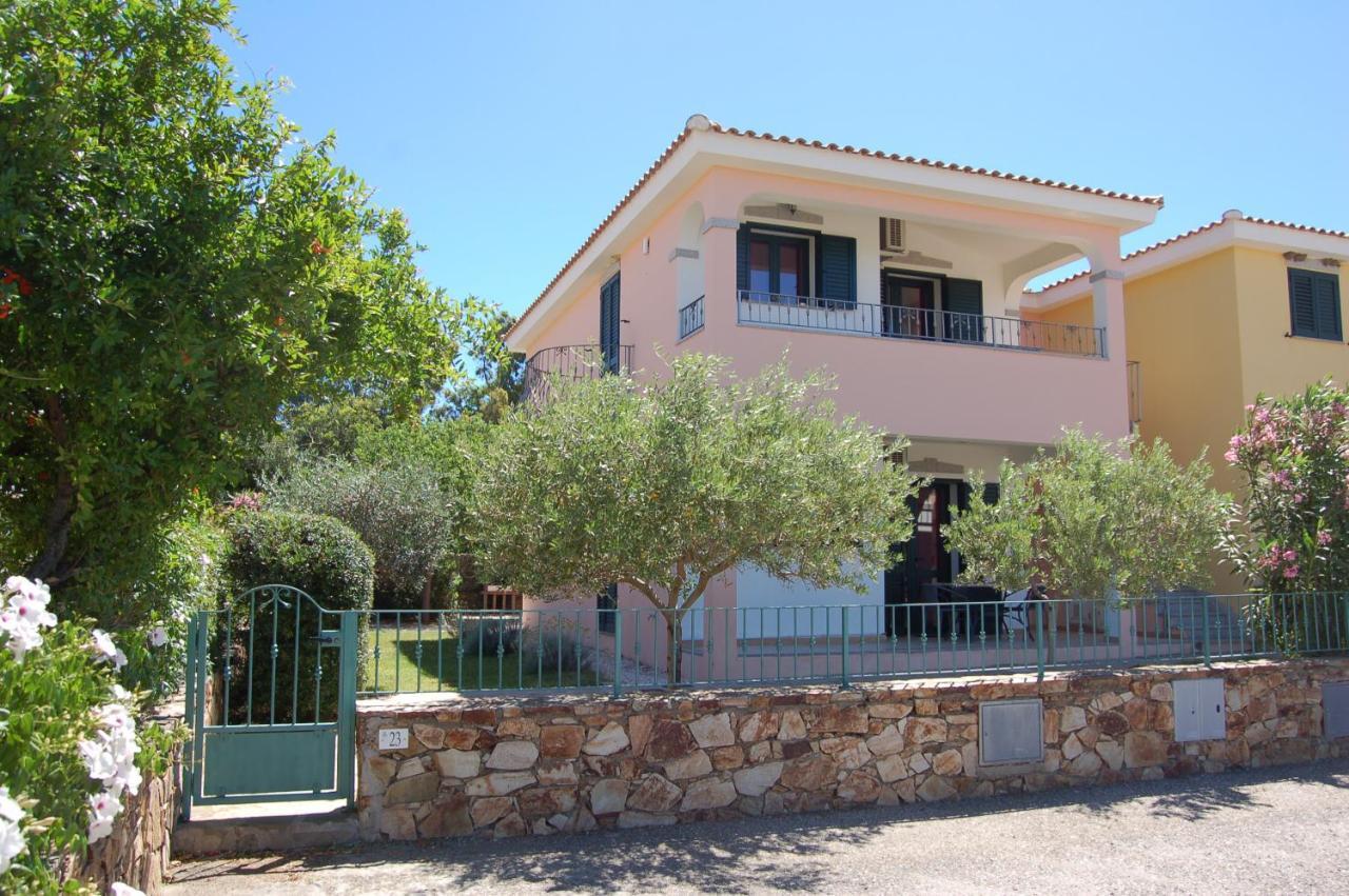 Via Costantino Apartment Budoni Luaran gambar