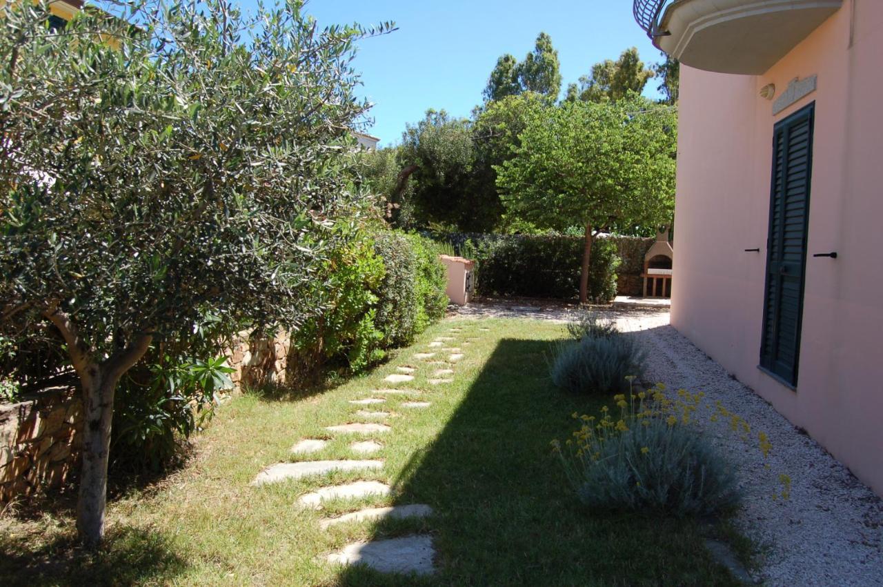 Via Costantino Apartment Budoni Luaran gambar