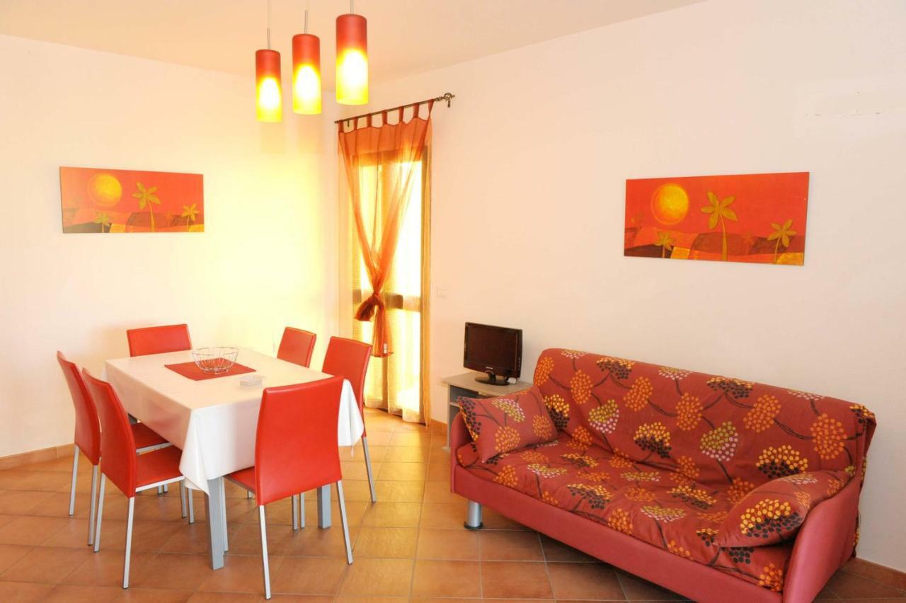 Via Costantino Apartment Budoni Luaran gambar
