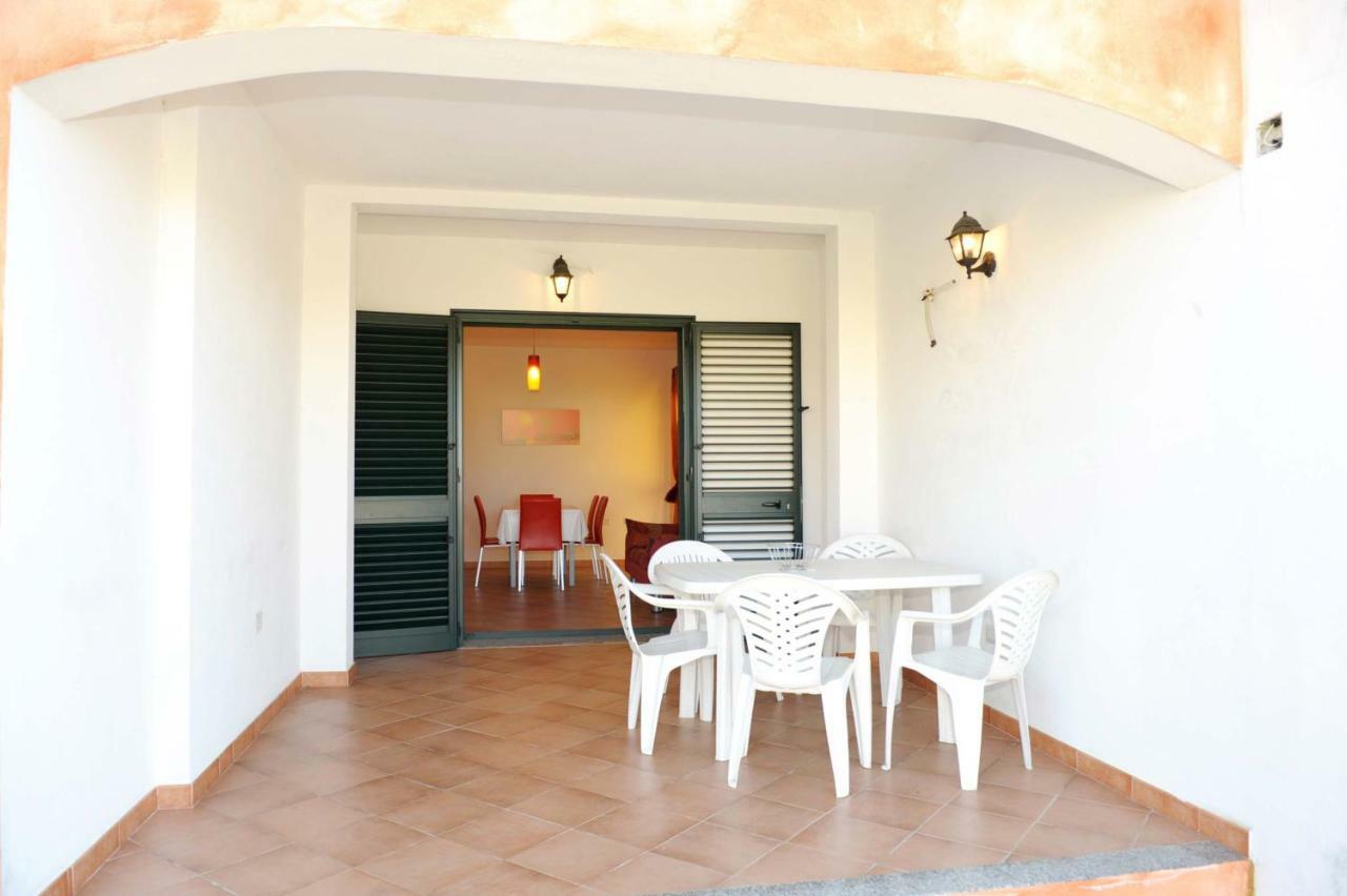 Via Costantino Apartment Budoni Luaran gambar