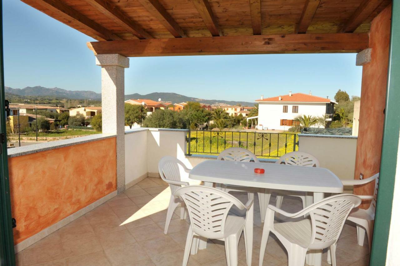 Via Costantino Apartment Budoni Luaran gambar