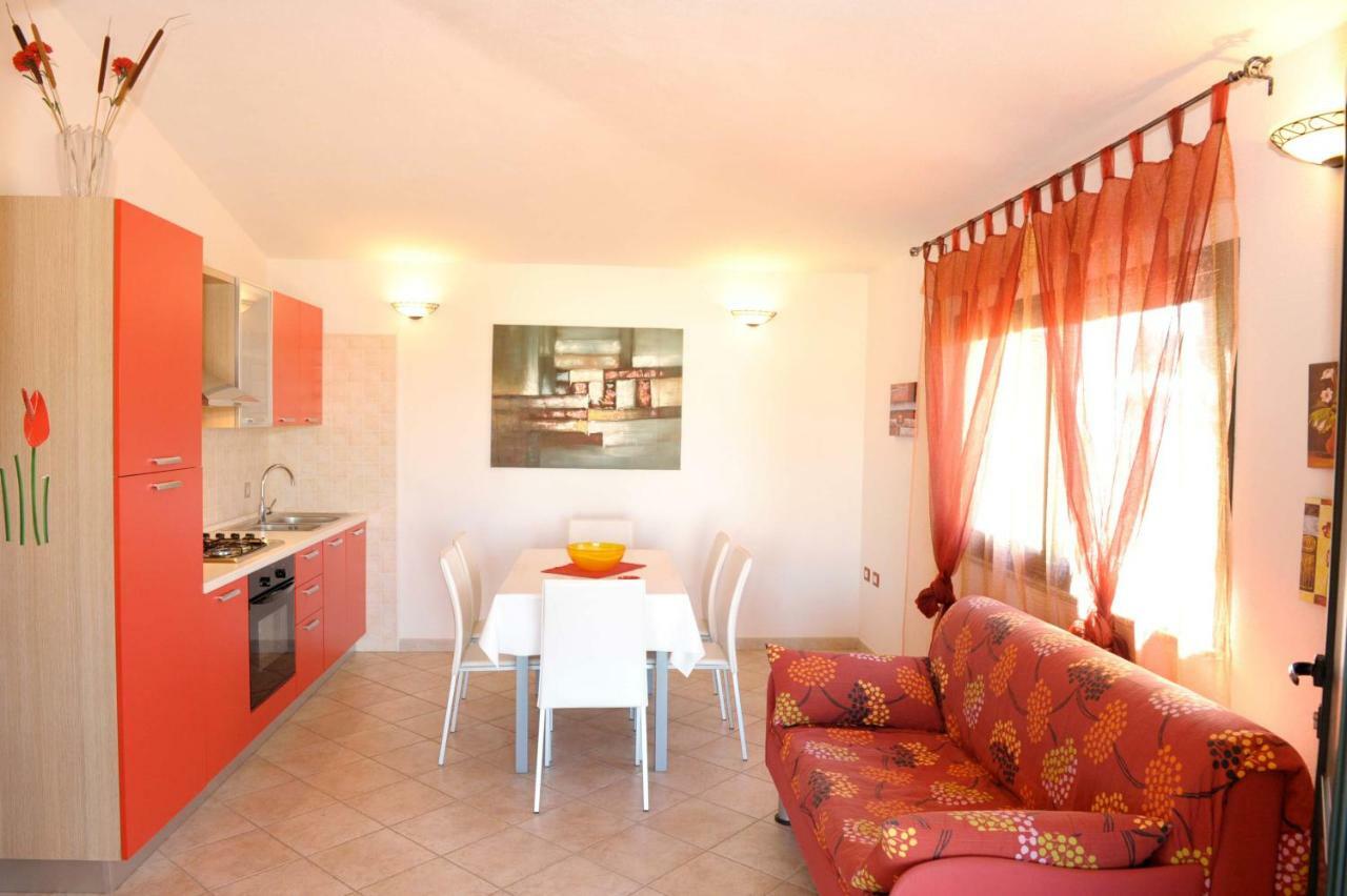 Via Costantino Apartment Budoni Luaran gambar