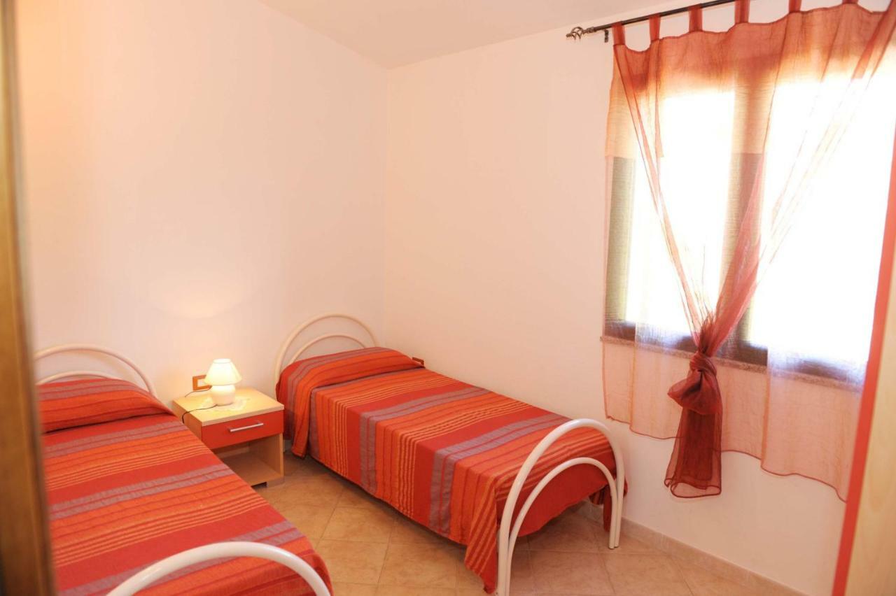 Via Costantino Apartment Budoni Luaran gambar